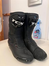Stivali moto tcx come nuovi e gaerne usati n 43
