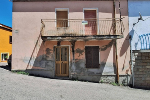 Casa Indipendente Caposchiera (Da Ristrutturare)