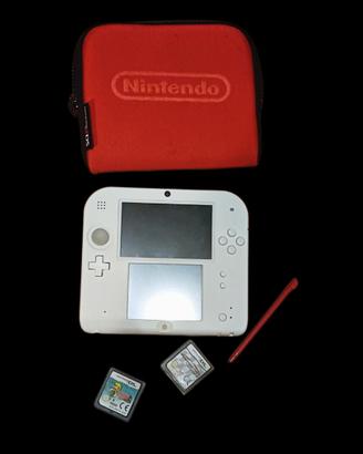 Nintendo 2ds bianco e rosso con giochi