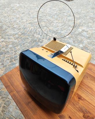 televisione antica Brionvega 