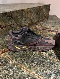 Adidas Yeezy 700 mauve