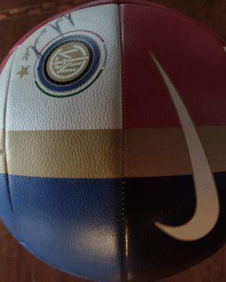 PALLONE TRIPLETE INTER FIRMATO