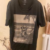 Globe - T - Shirt