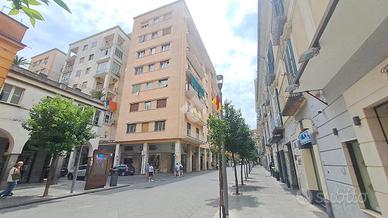 5 LOCALI A CAVA DE' TIRRENI