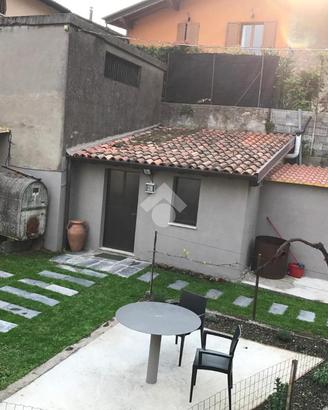 CASA DI CORTE A PREDORE