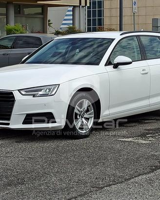 AUDI A4 Avant 30 TDI S tronic Business