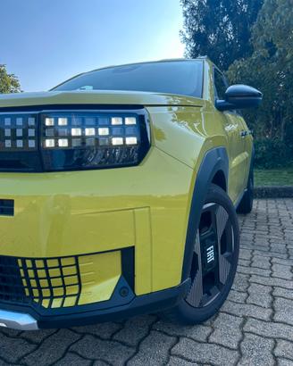 FIAT Grande Panda 1.2 Hybrid pari al nuovo