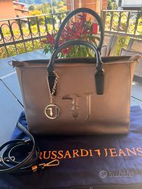 Borsa donna a  braccio e tracolla