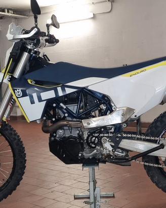 Husqvarna 701 enduro 