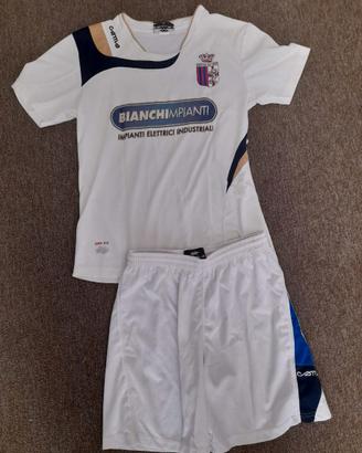 magliette pantaloncini calcio