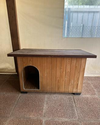 Cuccia in legno per cane taglia grande