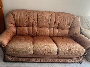 divano letto in pelle