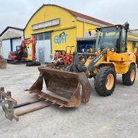 Pala gommata VOLVO L30 - 6650 kg