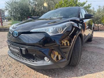 Toyota C-HR 1.8 Hybrid E-CVT Lounge