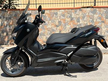 Yamaha XMAX 300
