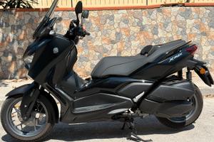 Yamaha XMAX 300