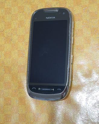 NOKIA C 7  ( non funzionante )