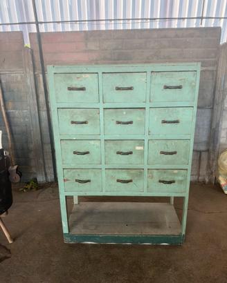 Cassettiera industriale in legno vintage