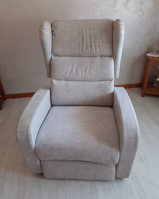 poltrona elettrica  ditta  duessegi starcomodi
