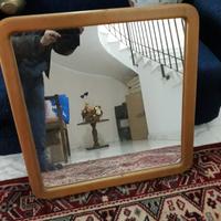 Specchio quadrato in legno