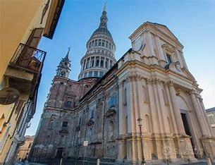 Posto letto in centro storico a Novara