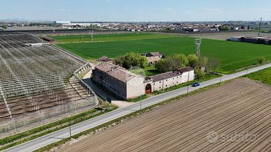 CASA DI CORTE A BELFIORE