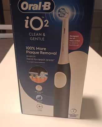 spazzolino elettrico Oral B iO2