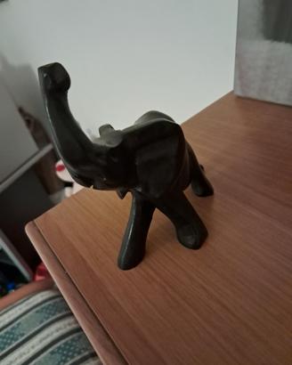 statuetta elefante in legno 