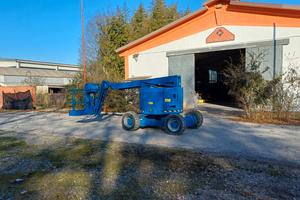 Piattaforma autoarticolata diesel genie 2014