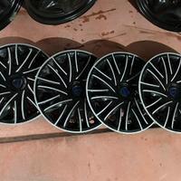 Copricerchi e cerchi in ferro.