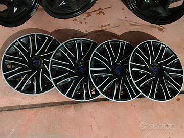 Copricerchi e cerchi in ferro.