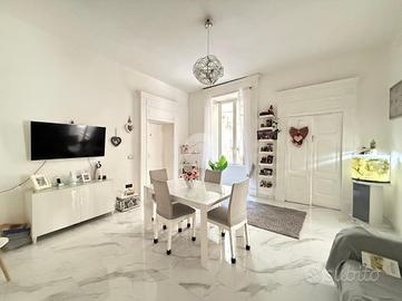 5 LOCALI A NAPOLI