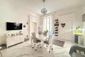 5 LOCALI A NAPOLI