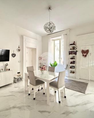5 LOCALI A NAPOLI