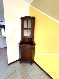 Mobile angolare in legno massello stile classico