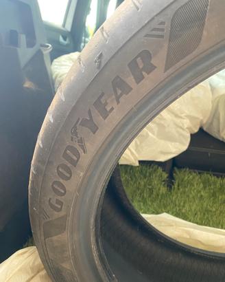 Gomme R18 estive