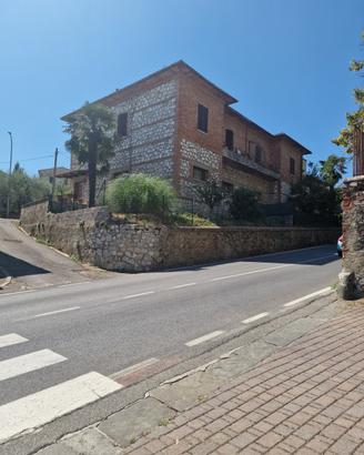 Casa singola a Sinalunga (SI) - Sinalunga - Centro