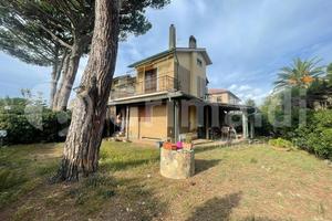 Villetta Trifamiliare Santa Marinella (Santa Sever