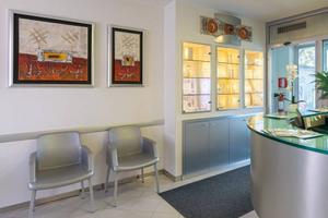 Immobile di 650 m² con più di 5 locali a Modena