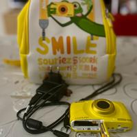 Nikon Coolpix W100 Gialla Family Kit+ SD da 2GB