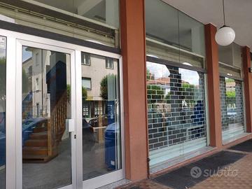 Immobile di 90 m² con 2 locali a Gorla Minore