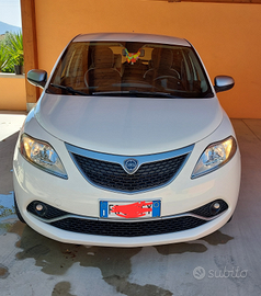 Lancia ypsilon Mya