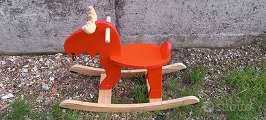 Renna a dondolo in legno