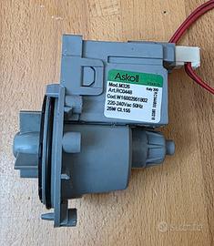 Pompa di scarico lavatrice hotpoint Ariston AQ94D4