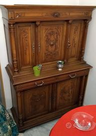 Mobile pregiato intarsiato