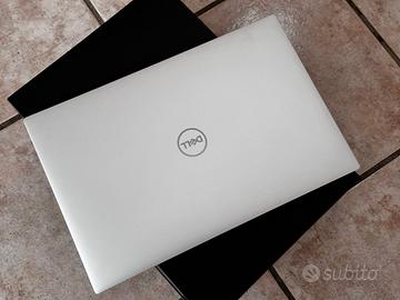 Dell XPS 15 9530 i7 32GB 1TB SSD RTX 4050 