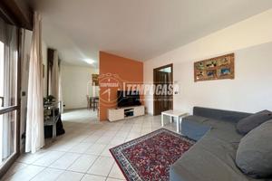 Appartamento con ascensore in zona centrale