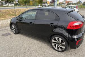 Kia Rio 1.4 CRDi 90 CV Cool High-Tech Black