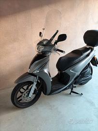 Kymco People S 200