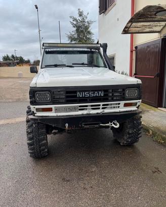 Nissan Patrol TR3.3 a molle